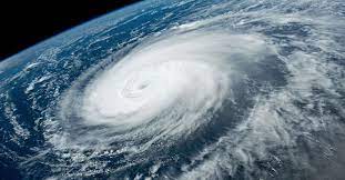 The largest tropical cyclones in the world
